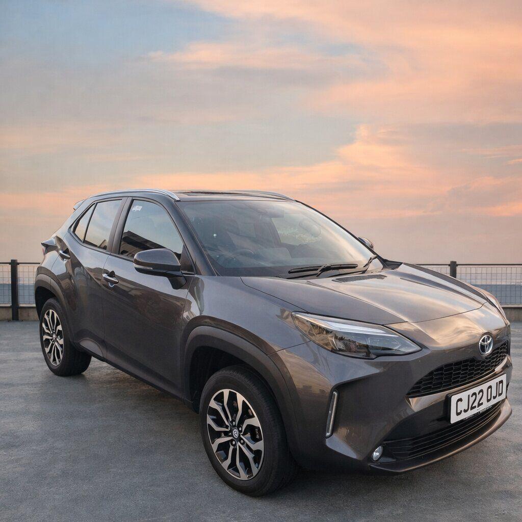 1.5 VVT-h Design SUV 5dr Petrol Hybrid E-CVT Euro 6 (s/s) (116 ps)